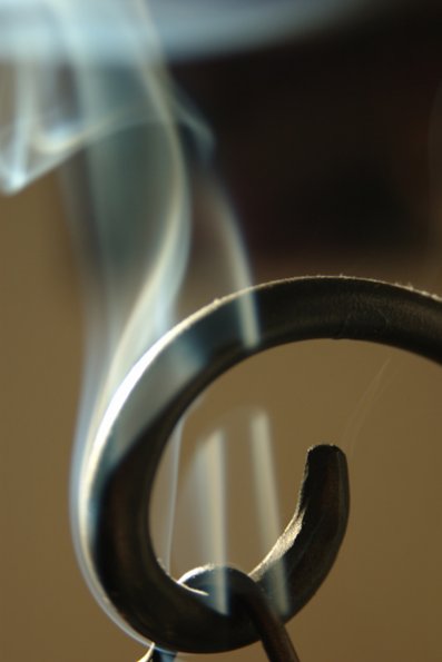 rising_smoke_on_iron_holder