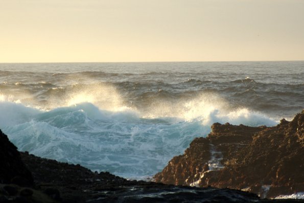 big_sur_ocean_waves_and_rocks