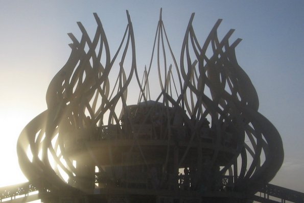 BurningMan_Temple_Rays