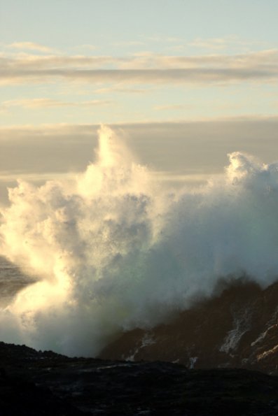 big_sur_crashing_wave